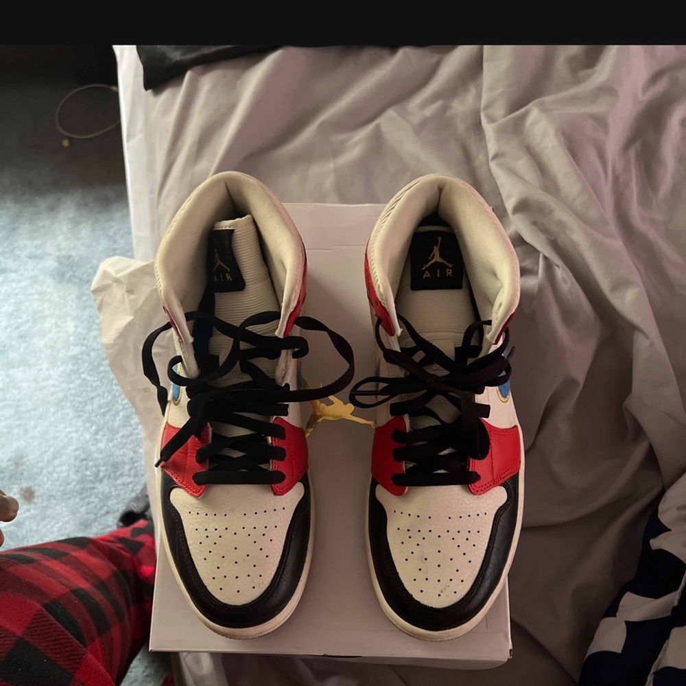 Jordan mid Let(Her)